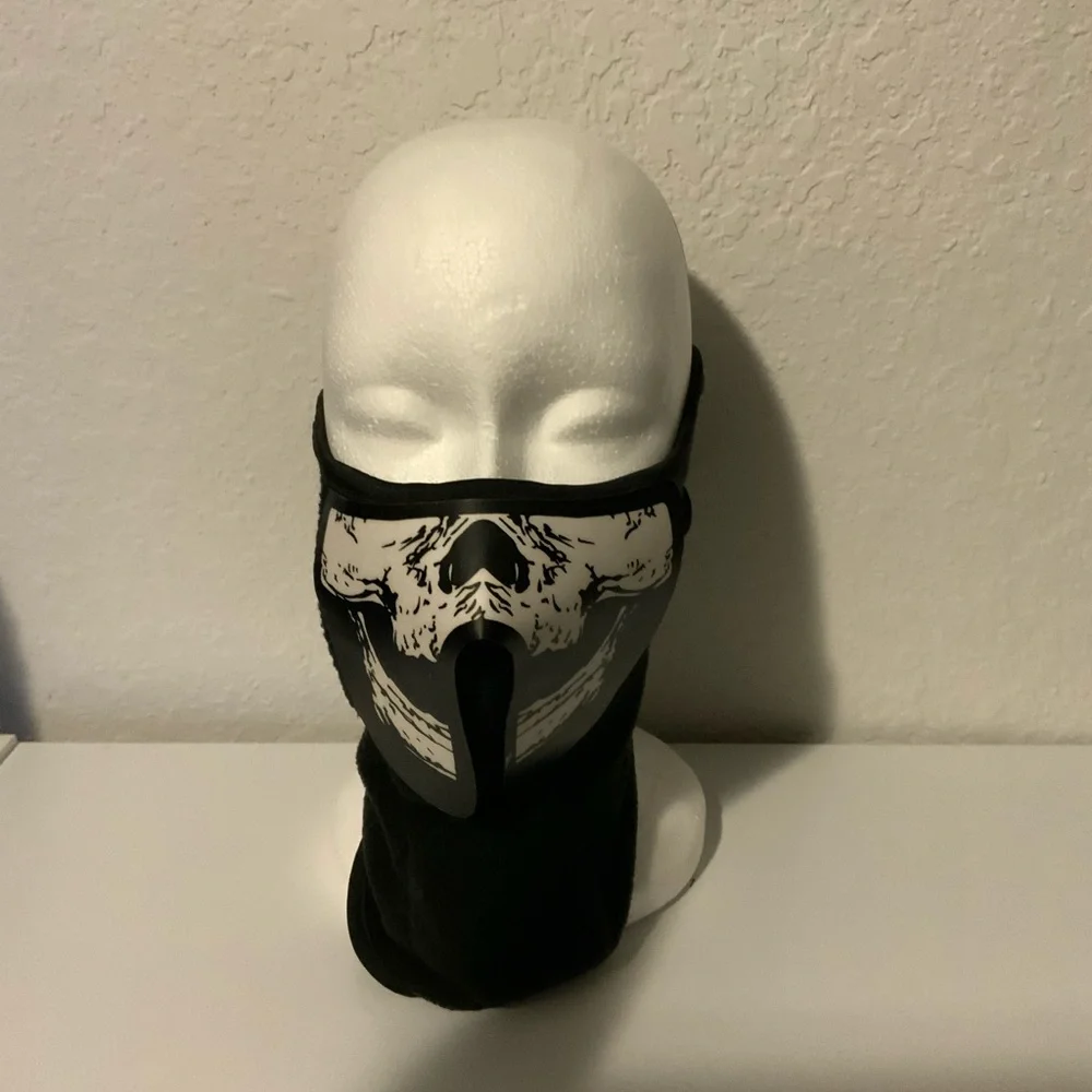 Face mask - Glow in the dark
